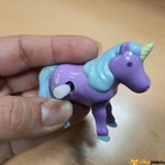 Kép 5/5 - Mini felhúzható unikornis mérete