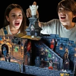 Kép 3/3 - Szellemkastély társasjáték játék közben