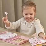 Kép 4/6 -  Little Dutch festőkönyv és matricázó