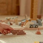 Kép 6/8 - Fa daru készlet építési elemei