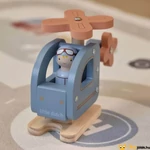 Kép 3/8 - Helikopter figurával