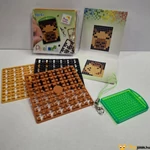 Kép 2/2 - Kapibarás pixel kulcstartó szett tartalma