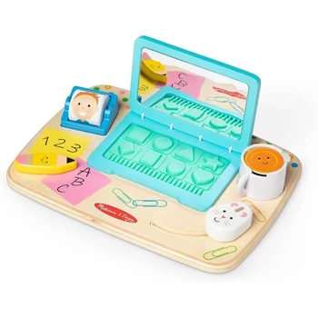 Készségfejlesztő fa foglalkoztató tábla