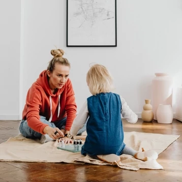 Első társasjáték gyerekeknek: egyszerű szabályokkal már 2-3 éves kortól
