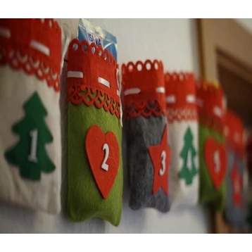 Apró ajándék ötletek az adventi zsákokba