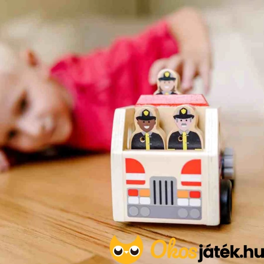 Fa létrás tűzoltóautó