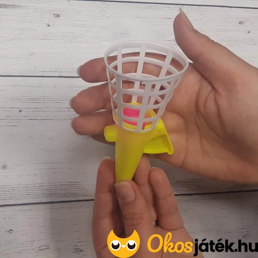 Mini tölcséres labdakilövő játék mérete