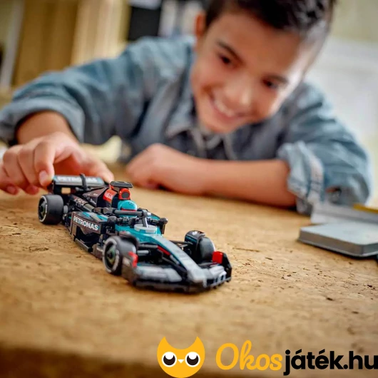Lego Mercedes F1 versenyautó