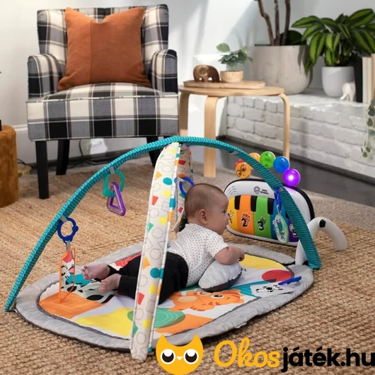 Játszószőnyeg játékhíddal babáknak