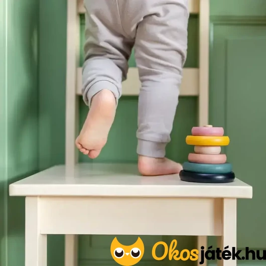 Montessori torony fából