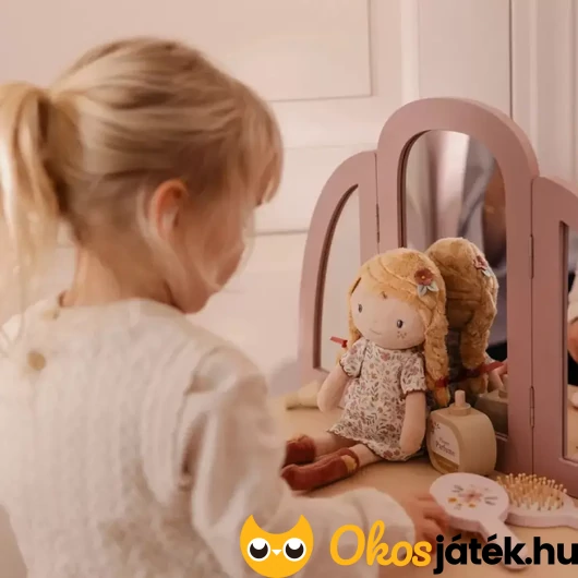 Julia baba lányoknak