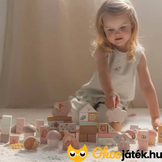 Lányos építőkockák