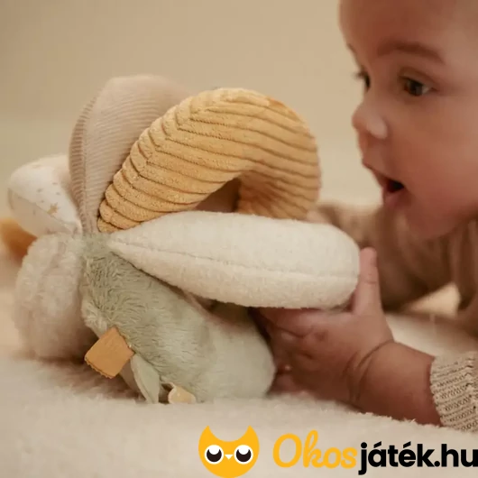 Plüss labda csörgővel