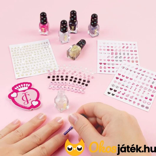 Körömlakk körömmatricával 