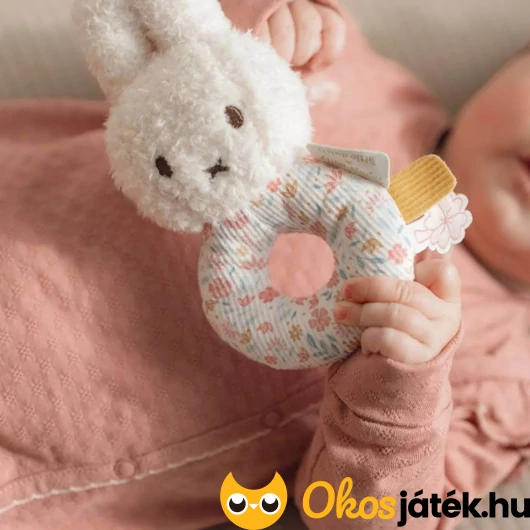 Nyuszis baba csörgő