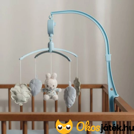 Fiús zenélő körforgó kiságyra